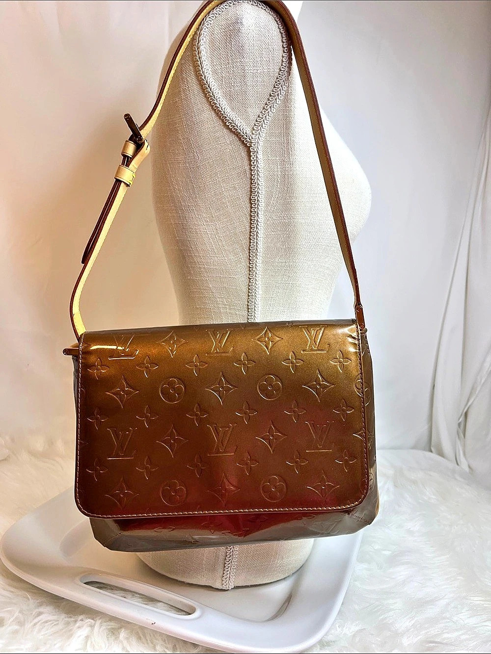 Louis Vuitton Monogram Vernis Thompson Street Bag Bronze